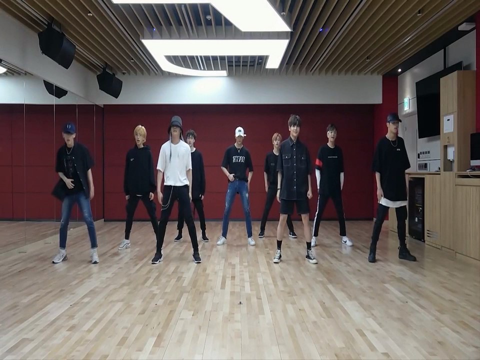 [MIRRORED] Stray Kids "My Pace" Dance Practice