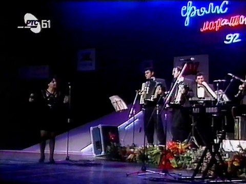 Usnija Redzepova - UZIVO - Hej, carsije