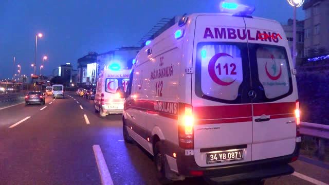 İstanbul Okmeydanı D-100 Karayolu'nda Kaza...
