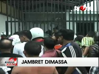 Dua Pelaku Jambret Babak Belur Dihajar Warga