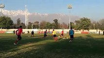 ‪¡A trabajar bien, #LaRojaSub20 ⚽️!‬‪Siguen los trabajos del equipo de Héctor Robles en Quilín.‬‪La próxima semana, el campeón de #Cocha2018  toma el avi