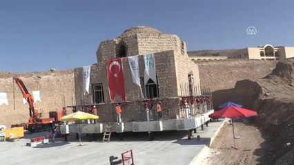 Tarihi Artuklu Hamamı'nın Yerine İndirilmesi Çalışmaları