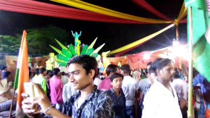 BankeBihari aan baso Tan Man Me