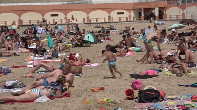 Musique trop forte, disputes... parfois, à la plage, les voisins sont trop envahissants