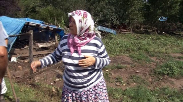 Sel sonrası yıkılan köprü böyle görüntülendi...Sel suları altında kalan Ordu'da yaralar sarılıyor