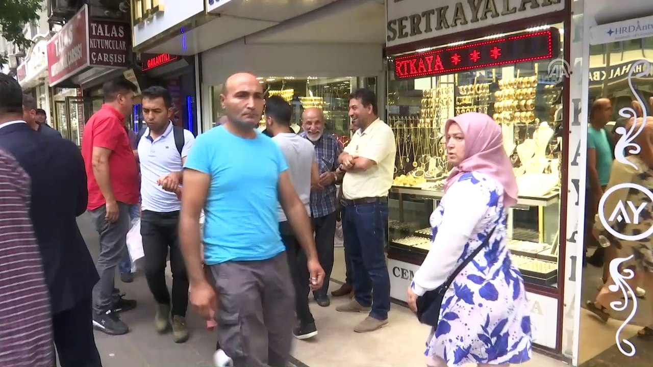 Tüm Şehit Yakınları ve Gazileri Platformu üyeleri altın ve döviz bozdurdu (2) - ANKARA