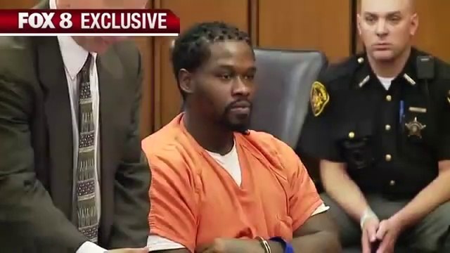 Un juge décide de bâillonner un homme qui parle trop pendant son procès