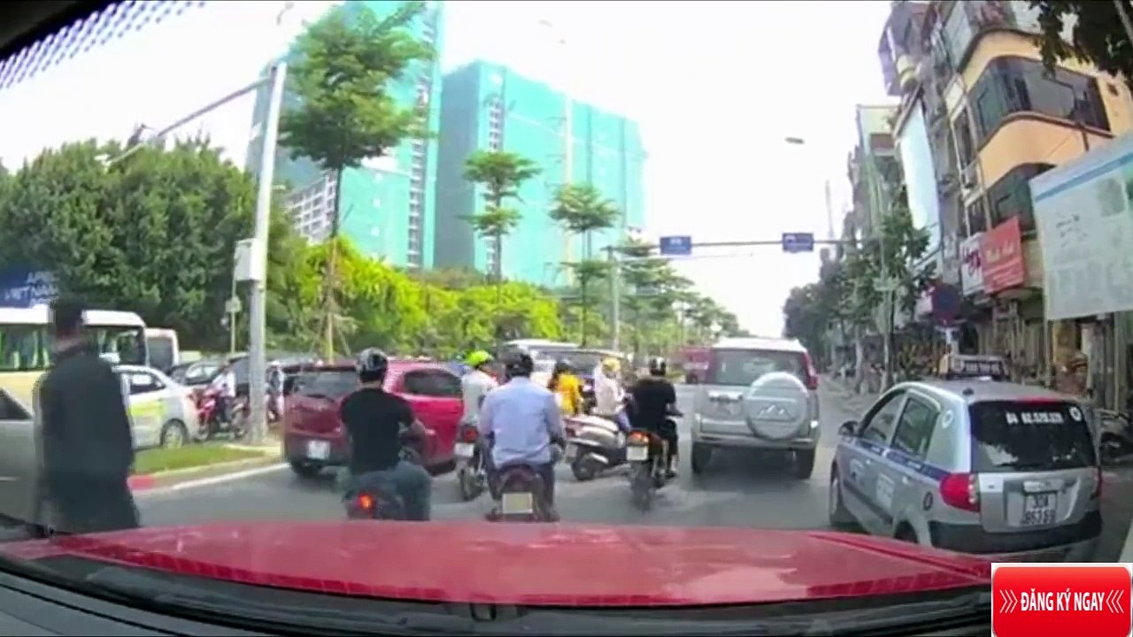 Camera hành trình ghi lại cảnh tai nạn giao thông 04 - Accident traffic 04