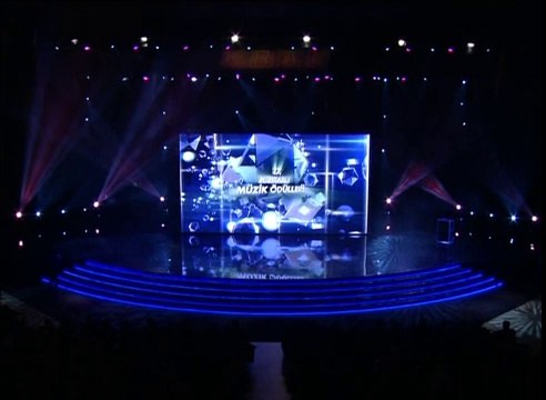 En İyi Çıkış Yapan Sanatçı - 2010 Kral Türkiye Müzik Ödülleri