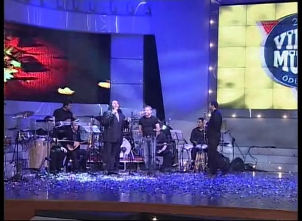 2005 Kral Türkiye Müzik Ödülleri - Fatih Erkoç & Levent Yüksel & Hüsnü Şenlendirici "Emmoğlu"