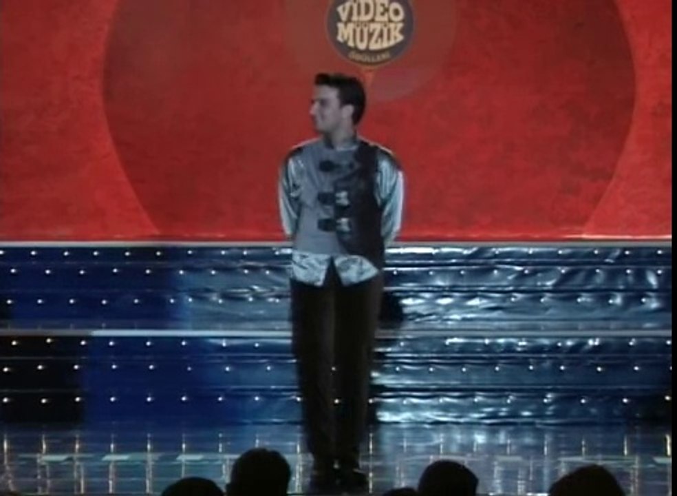 1994 Kral Türkiye Müzik Ödülleri - Tarkan ''Gül Döktüm Yollarına"