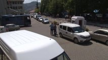 Kendinin Polis ve Savcı Olarak Tanıtan Dolandırıcılar Tutuklandı