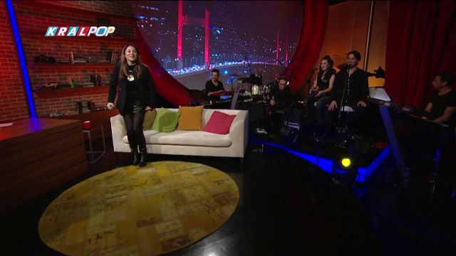 Aşkın Nur Yengi - Haftasonu (Mehmet'in Gezegeni)