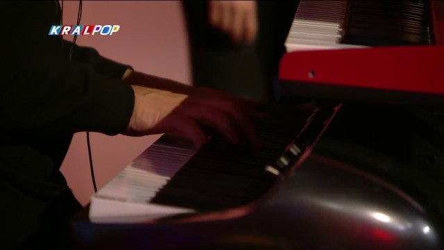 Soner Sarıkabadayı - Buz (Mehmet'in Gezegeni)