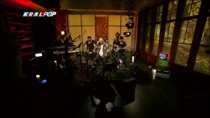 Altay - Gülpembe, Neredesin Sen & Yalan Dünya (Kral Pop Akustik)