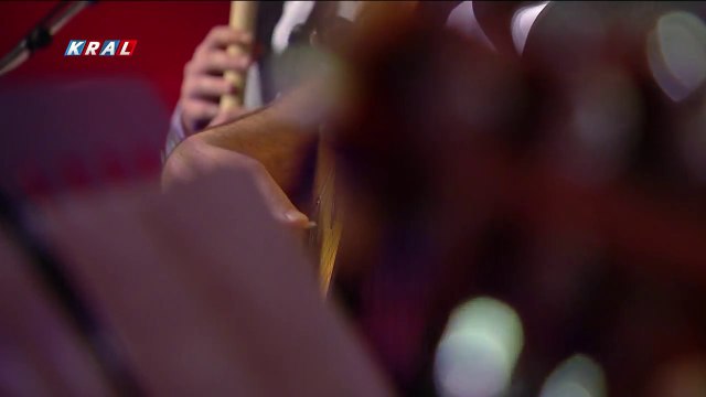 İzzet Yıldızhan - Yaprak Gibi (Mehmet'in Gezegeni)