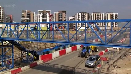 Twenty Twelve S02 E02