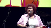 Selda Bağcan & Boom Pam - Yaz Gazeteci Yaz (Çukurova Rock Fest)