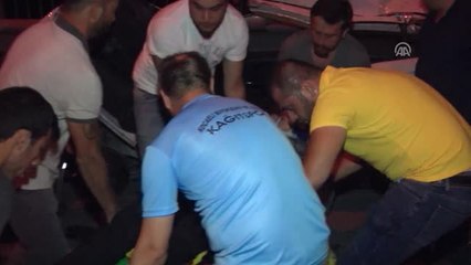 Anadolu Otoyolu'nda Tır ile Otomobil Çarpıştı: 3 Yaralı