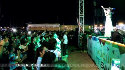 Funda Arar Çanakkale Ayvacık'ta Sahneye Çıktı