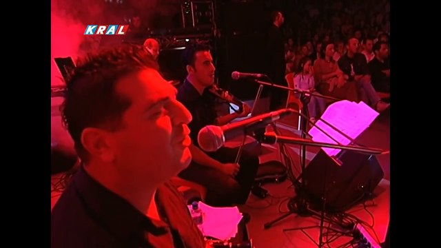 Bir Zaman Hatası - Aşkın Nur Yengi