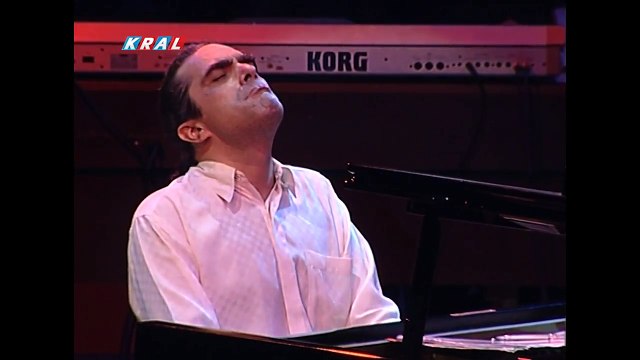 Sarı Zeybek - Fahir Atakoğlu