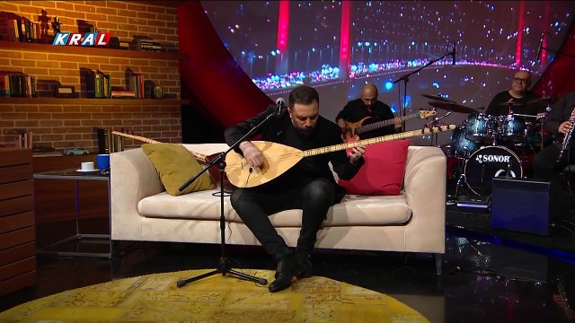 Yürü Bre Yalan Dünya - İsmail Altunsaray