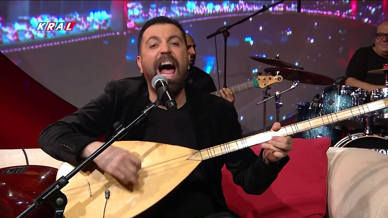 Bahçe Duvarından Aştım İsmail Altunsaray Dailymotion Video