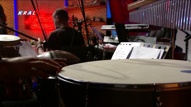 Burcu Güneş - Deniz Üstünde Fener