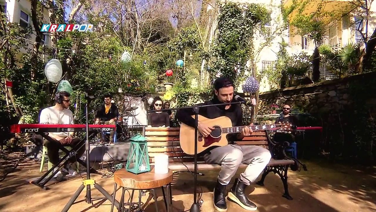 Çekingenim - Bora Uzer