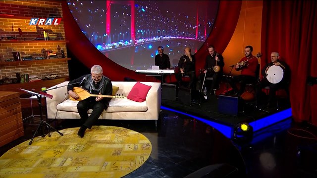 Çanakkale Bugün Toz ile Duman - Esat Kabaklı