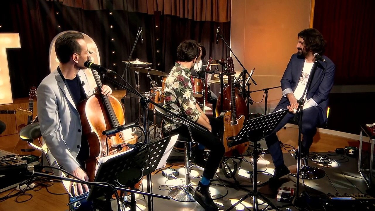 Rubato ile 'Başka Şarkı' - Yalın (Tam Kayıt)