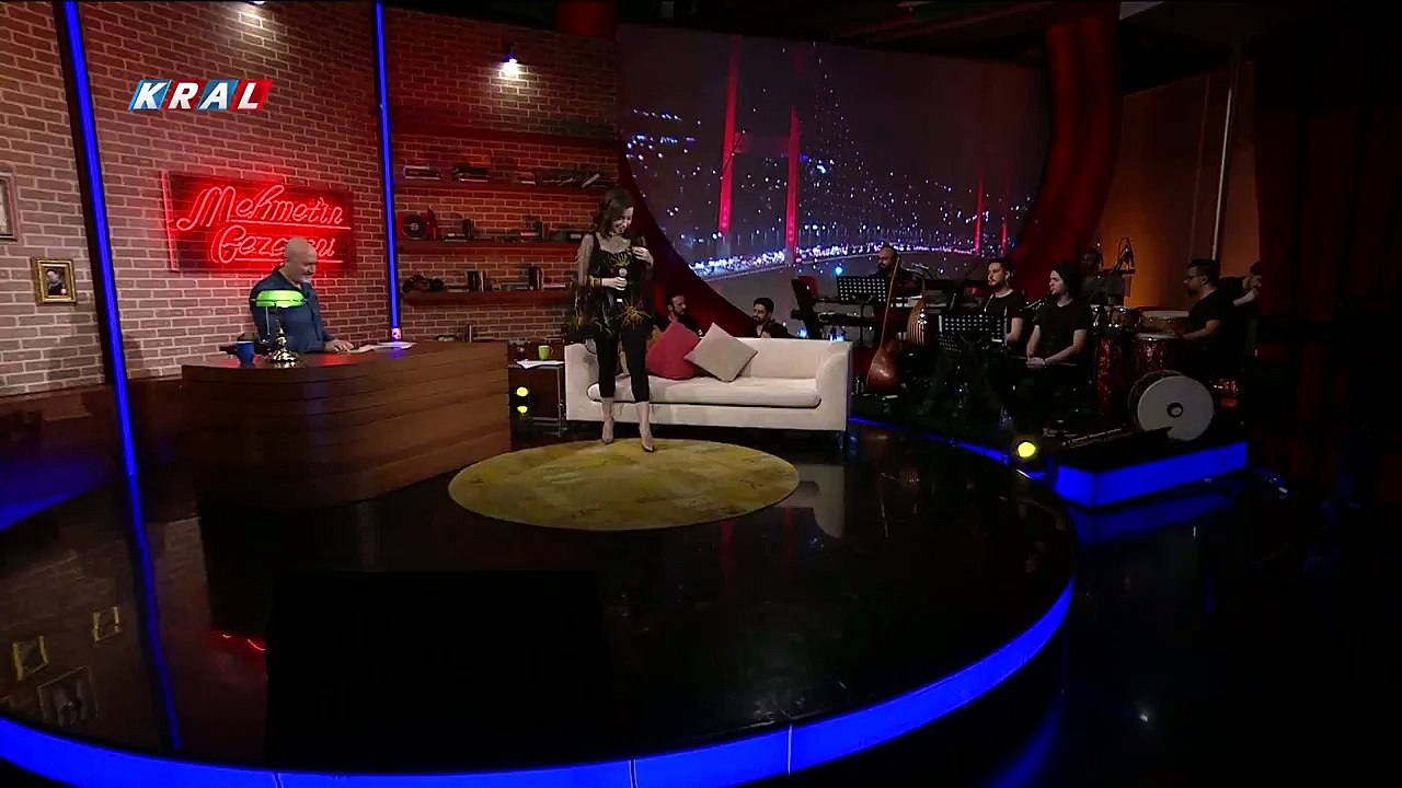 Burcu Güneş - Gül Kokusu