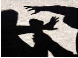 15 വർഷം യുവതിയെ ഗുഹയിലടച്ചു | Oneindia Malayalam