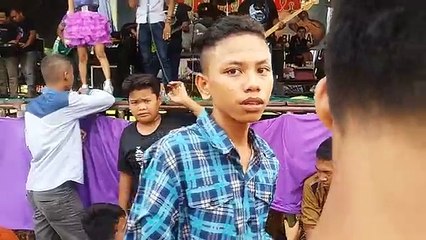 GOYANG TEMON HOLIC - PALING VIRAL