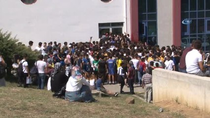 355 Kişilik Kontenjana 2 Bin 882 Kişi Başvurdu, İzdiham Oluştu