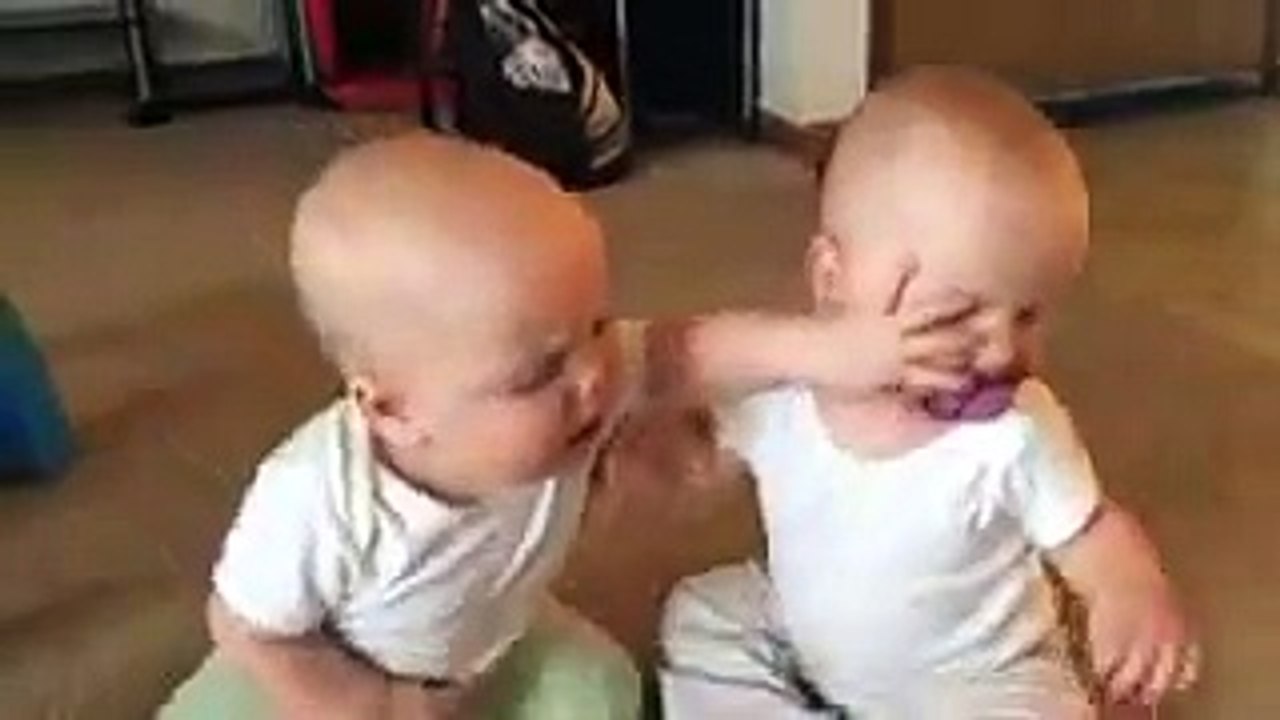 Ne jamais toucher à mes trucs   hhhhh...