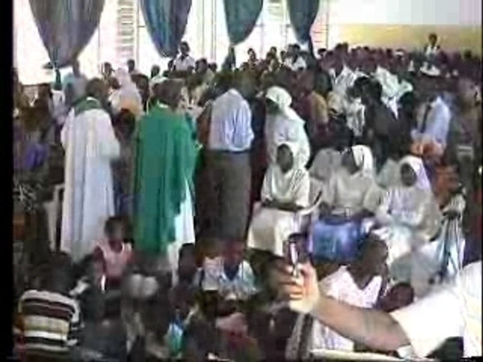 Kizito Mihigo à Kigali - Messe pour la Paix  - Communion