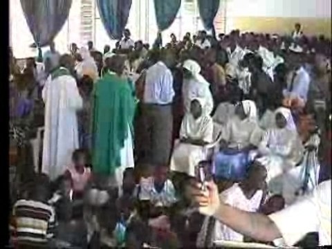 Kizito Mihigo à Kigali - Messe pour la Paix - Communion