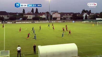 Beau centre mais frappe non assumé