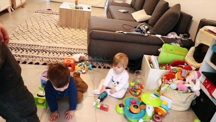 ON VIDE LE SALON ! - VLOG FAMILLE ALLO MAMAN