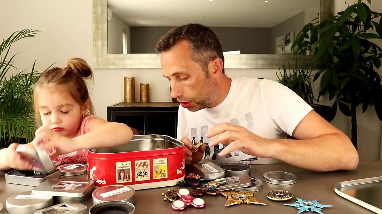Flying Fidget Spinner   Le Hand Spinner nouvelle génération qui vole et tourbillonne ! Bonitronic !