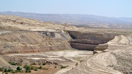 Politico: «Η Ελλάδα ρίχνει σωσίβιο στον Άσαντ»-Τι λένε από το ΥΠΕΞ