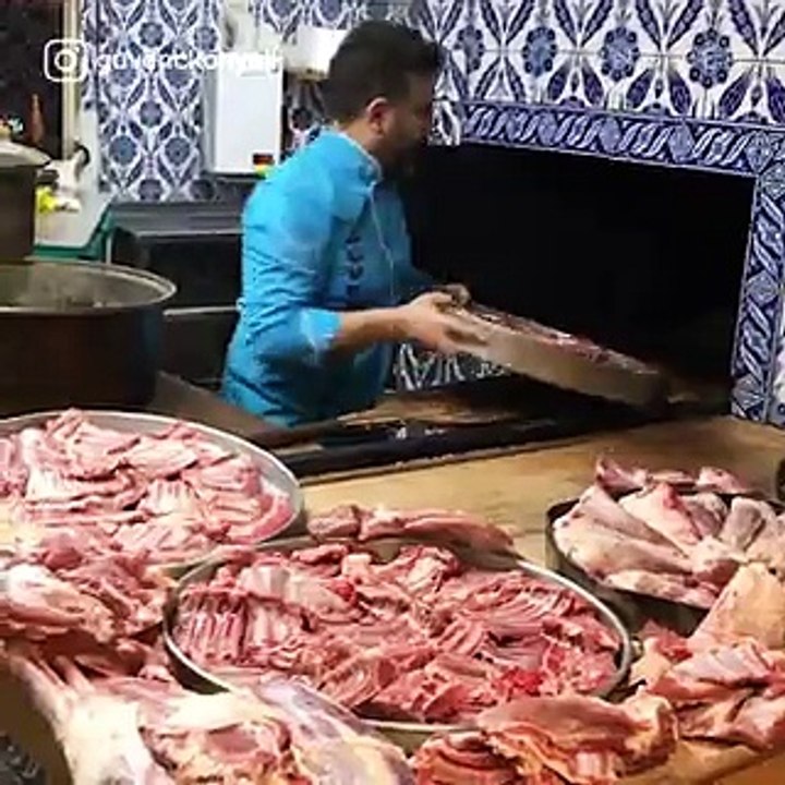 A chef cooks full meals inside loaves of bread — here's how he does it