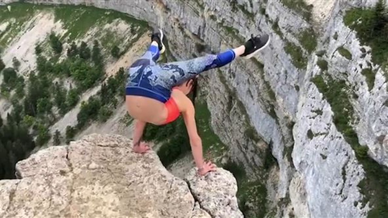 Unglaublich: handstand so nah am abgrund