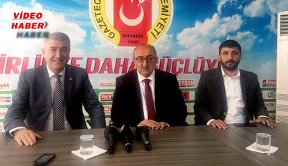 Télécharger la video: (10 Ağustos 2018) MHP İL BAŞKANI SERKAN TOK, “EKONOMİK DARBE 15 TEMMUZ’UN DEVAMIDIR”