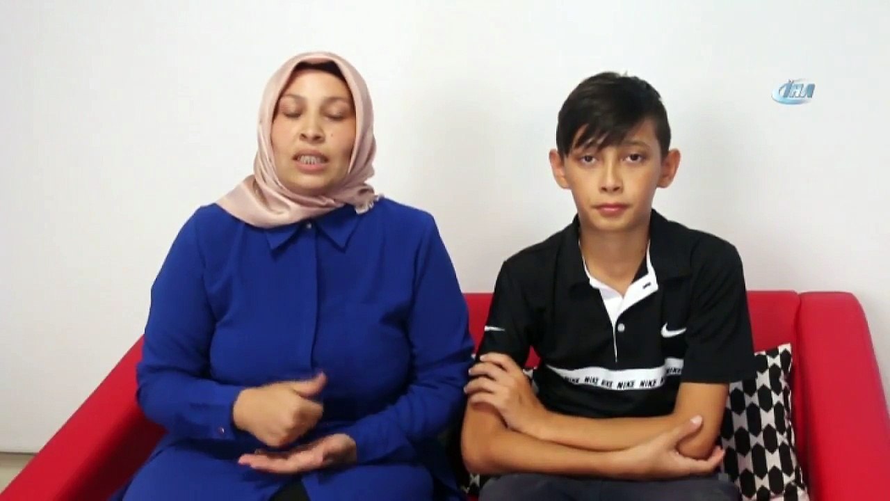 Annenin Fotoğrafını Oğlunun Kimlik Kartına Bastılar