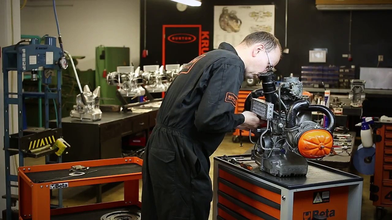 Burton Car Company - Discovery Motorblokbattle AutoRAI