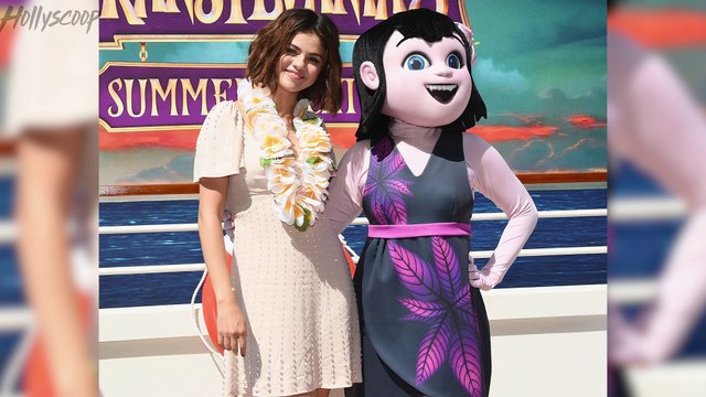 Selena Gomez MISSES Justin Bieber!