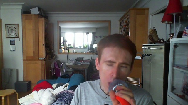 Wiwi égratigne dragon chasers de Wax Tailor é Charlotte Savary